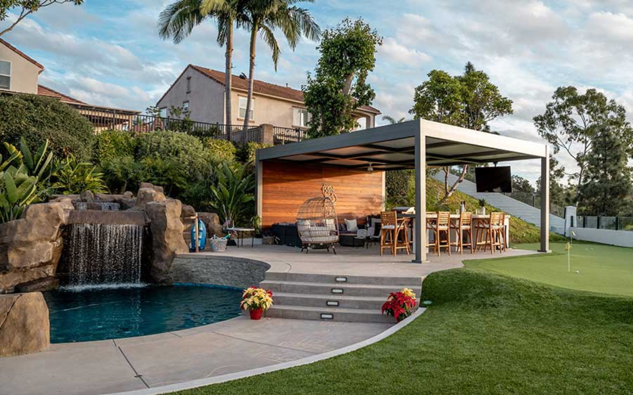 Modern aluminum patio cover in Orange County backyard showing 2025 design and cost trends